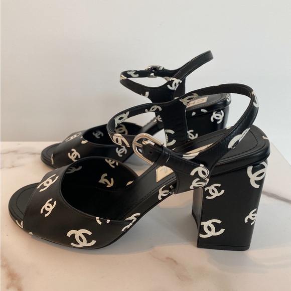 Chanel CC Logo Block Heel Sandals - Picture 2 of 3